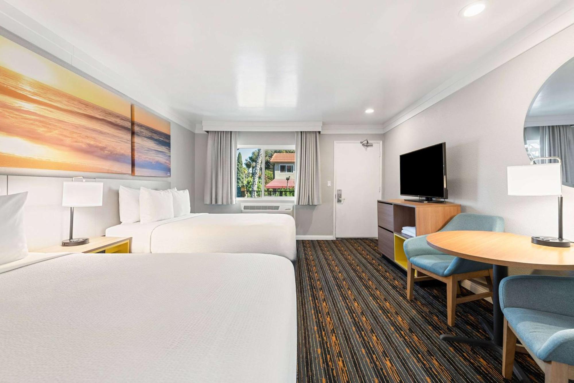 Days Inn By Wyndham San Diego Hotel Circle Ngoại thất bức ảnh