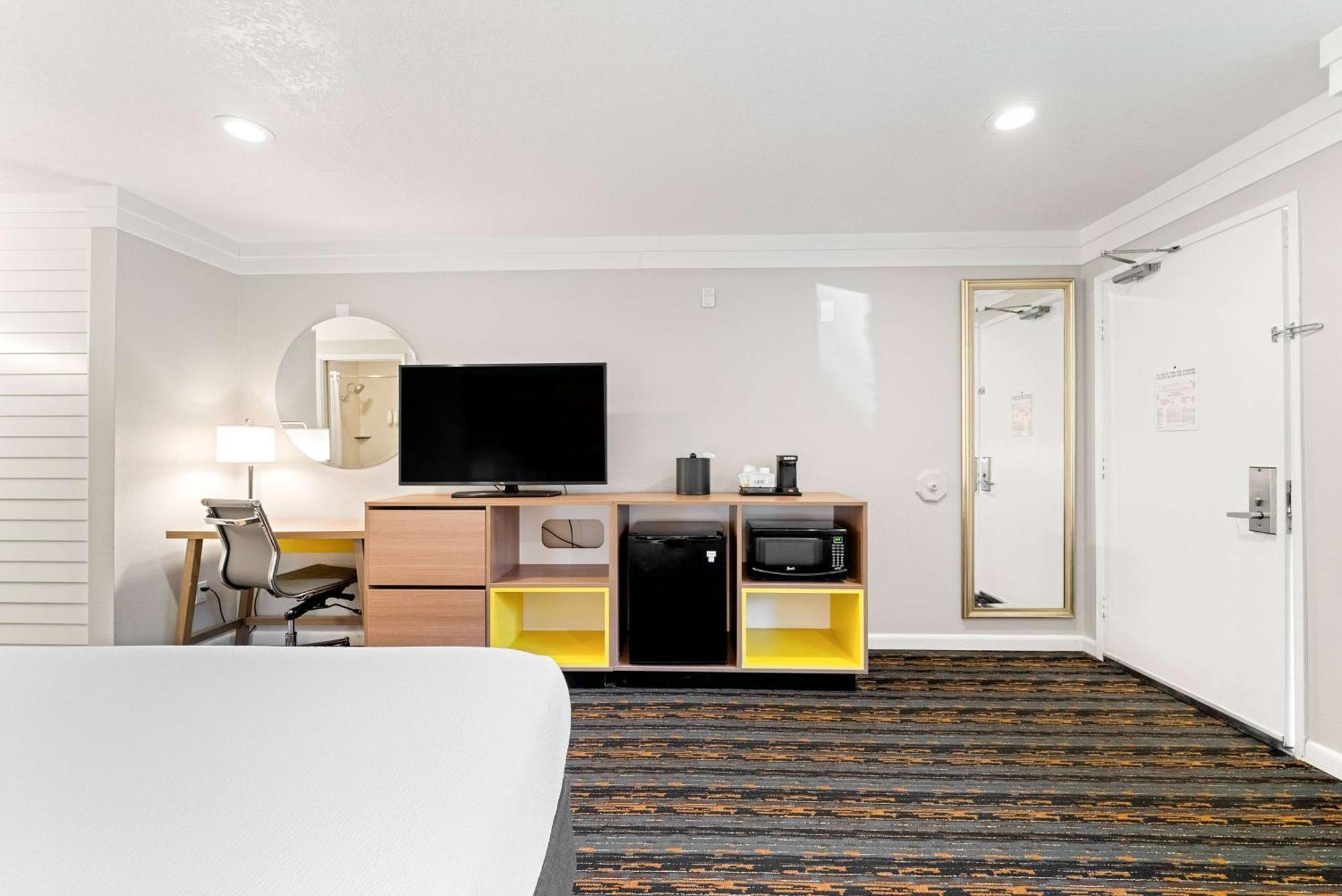 Days Inn By Wyndham San Diego Hotel Circle Ngoại thất bức ảnh
