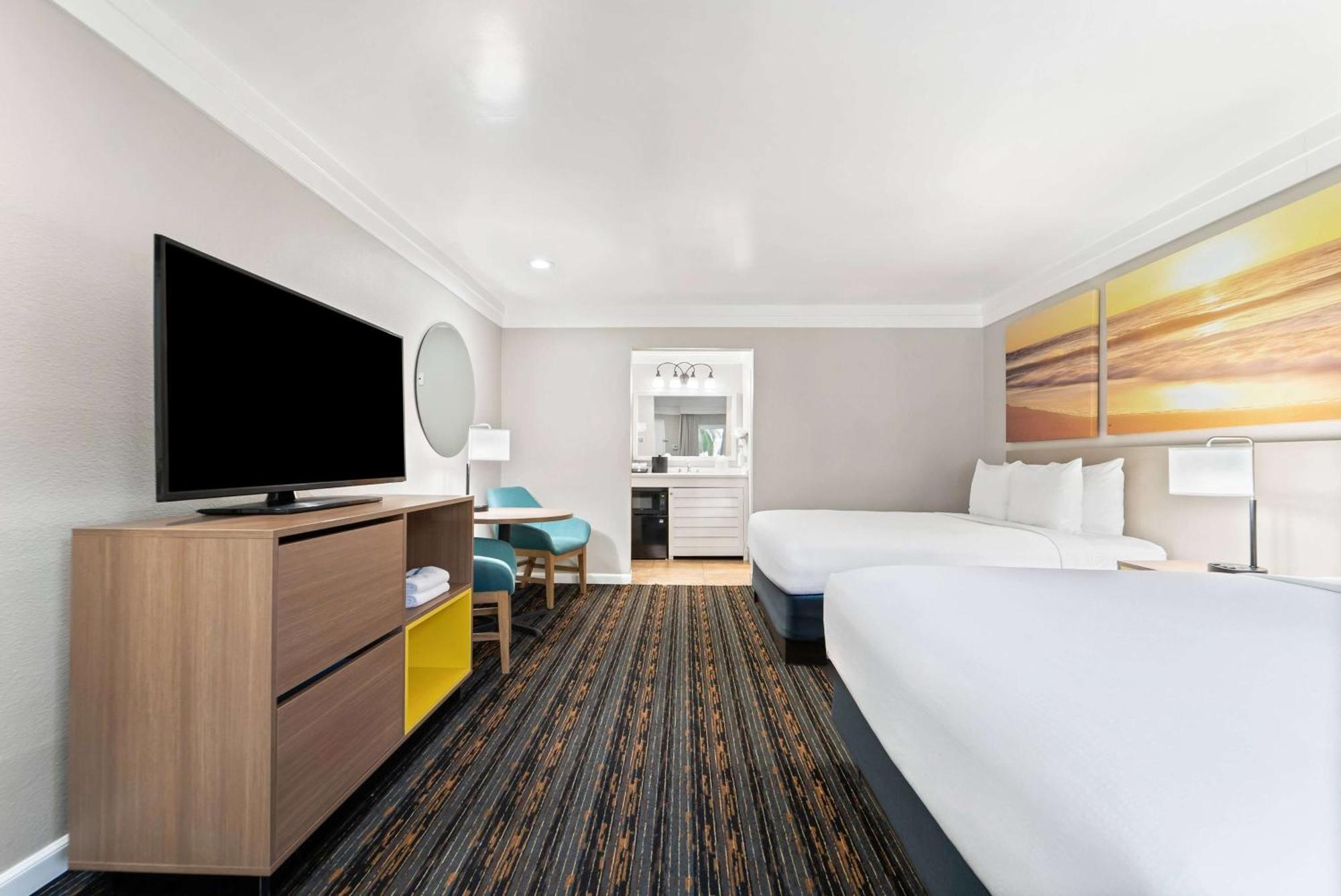 Days Inn By Wyndham San Diego Hotel Circle Ngoại thất bức ảnh