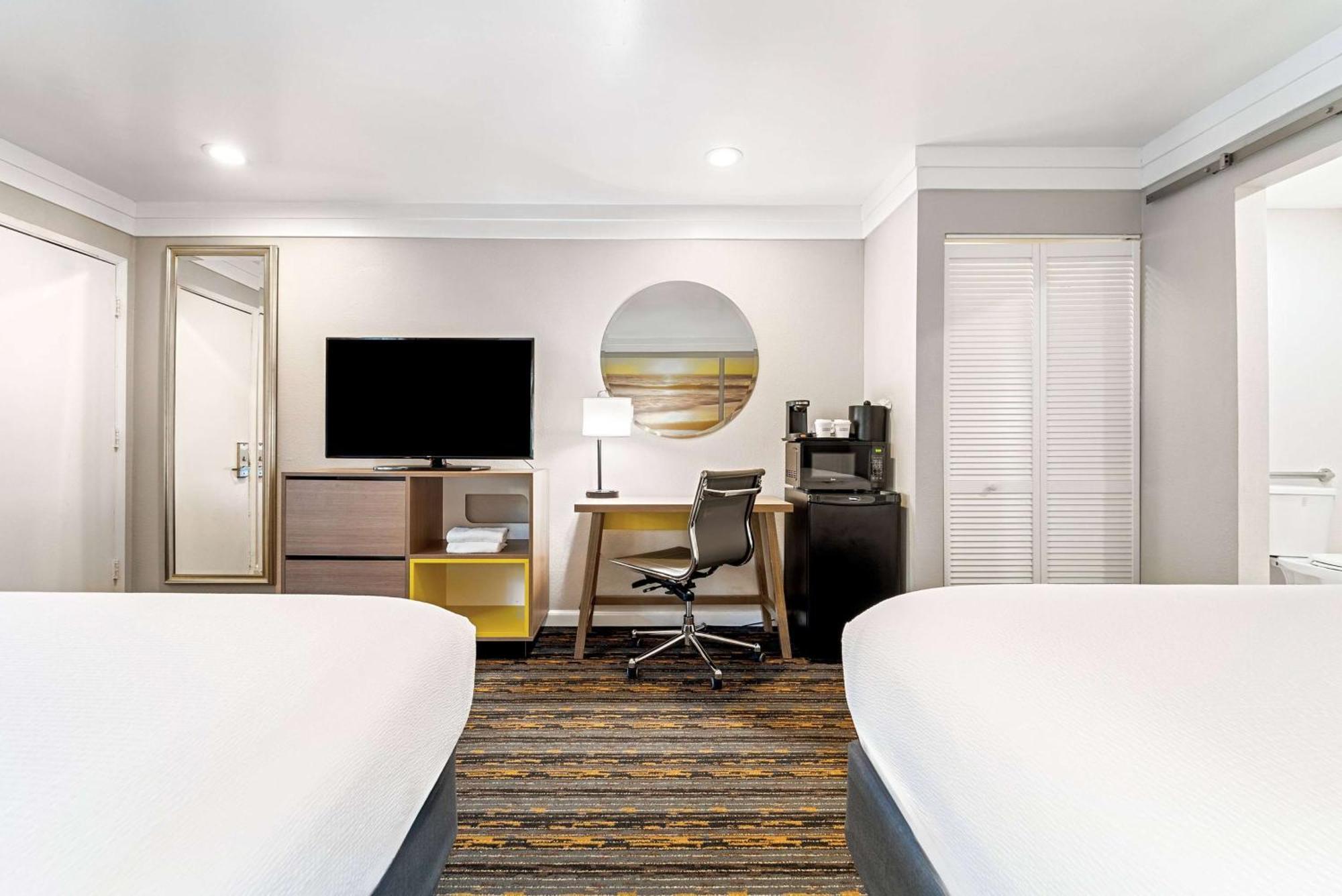 Days Inn By Wyndham San Diego Hotel Circle Ngoại thất bức ảnh