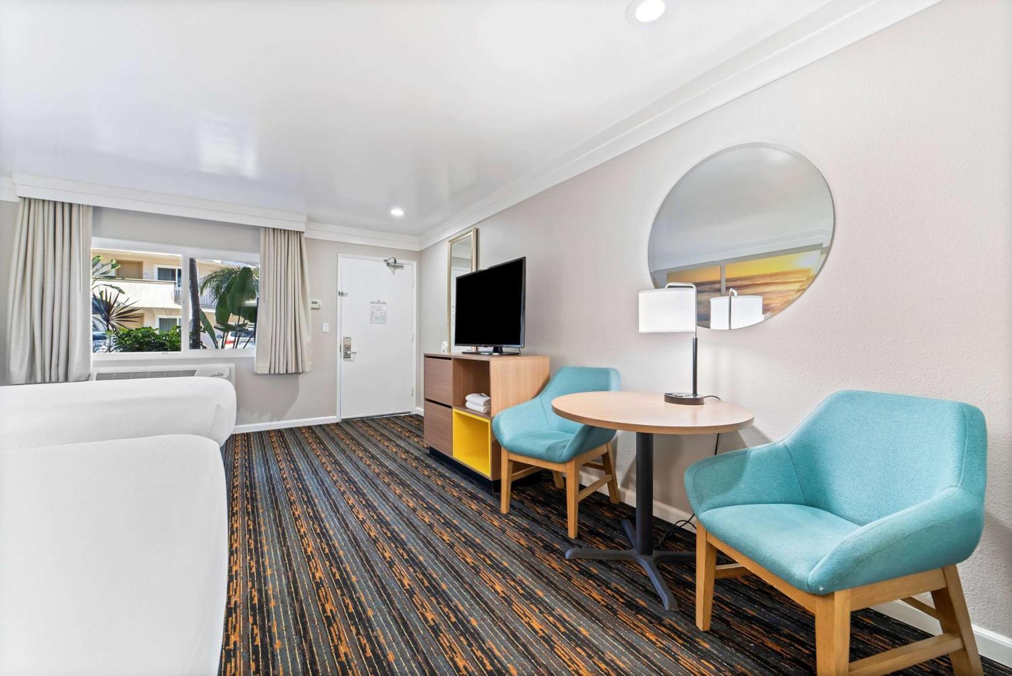 Days Inn By Wyndham San Diego Hotel Circle Ngoại thất bức ảnh